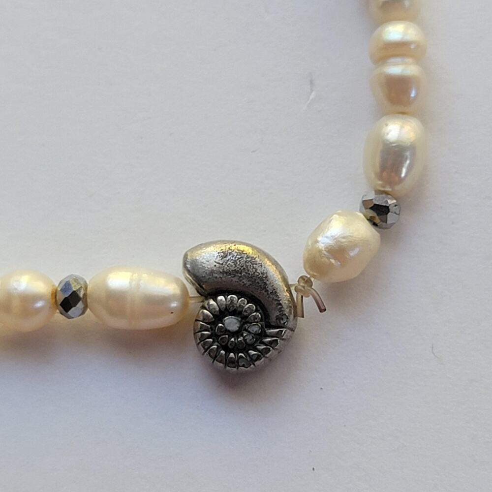 White Freshwater Pearl Beaded Bracelet Sea Life Shell Charm Stretch Jewelry Gift - Picture 12 of 16